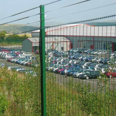 ইলেকট্রনিক অ্যালার্ম সিস্টেমের সাথে উচ্চ নিরাপত্তা জাল 4.5 মিমি সবুজ অ্যান্টি ক্লাইম্বিং বেড়া