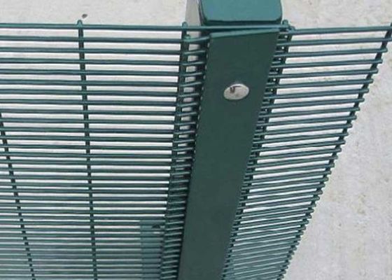 স্কয়ার পোস্ট ফ্ল্যাট বার Ral6005 সবুজ রঙ অ্যান্টি ক্লাইম্বিং বেড়া