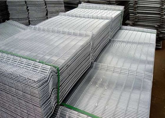 গ্যালভানাইজড H5.2m এন্টি কাট বেড়া 358 সামরিক নিরাপত্তা বেড়া