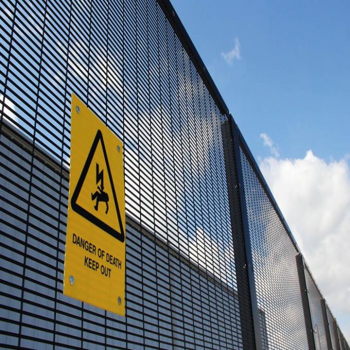 সর্বশেষ কোম্পানির খবর 358 নিরাপত্তা বেড়া Clear Vu Wire Y Post Airport জন্য বেড়া  1