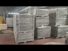 হট ডিপ গ্যালভানাইজড রাউন্ড পোস্টগুলি প্যাকেজ করা হচ্ছে