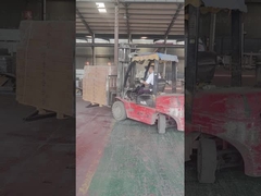 কারখানাটি হট-ডিপ গ্যালভানাইজিং এবং নমন প্রক্রিয়াকরণ করছে