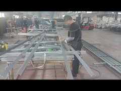 ফ্রেম টিউব ঢালাই করা হচ্ছে