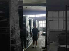 লোহার প্যালেট রঙ কালো সঙ্গে নিরাপত্তা বেড়া